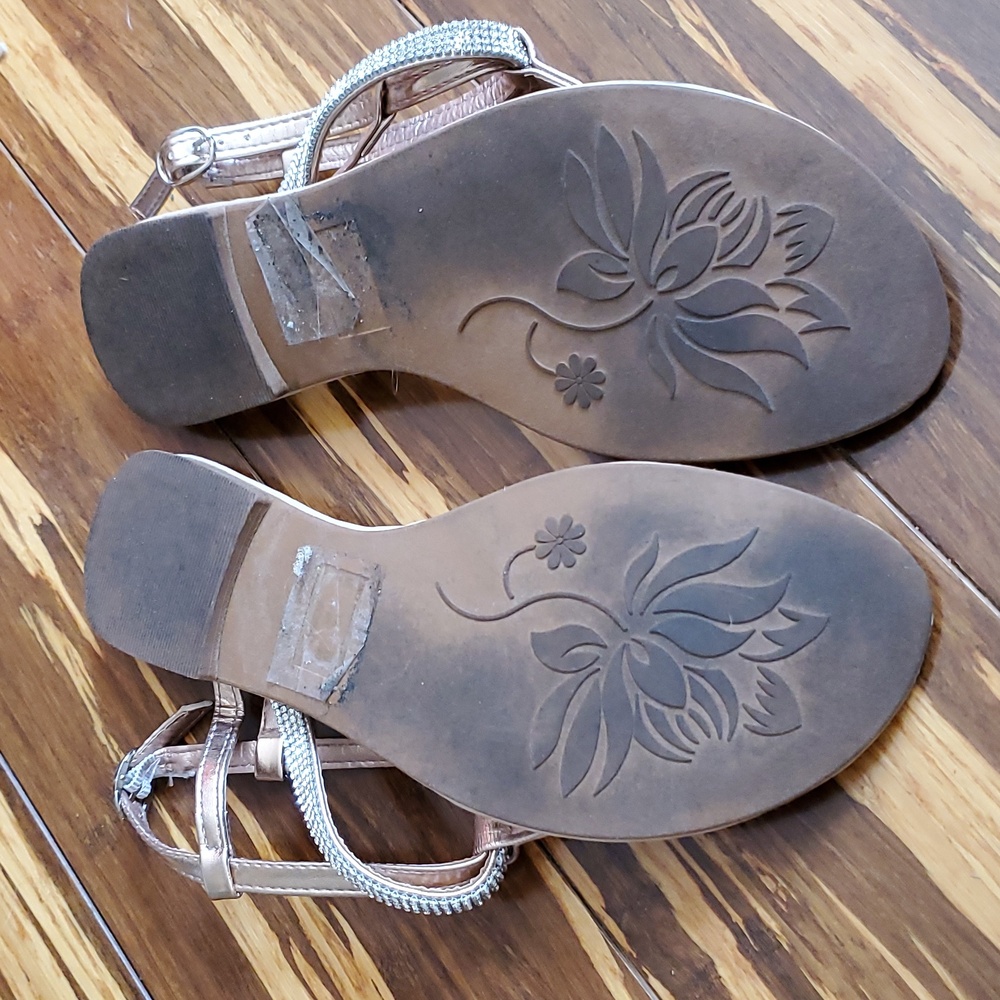 Sandals - Picture 3 of 3